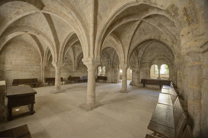 Vista desde el ángulo nordeste de la sala capitular del monasterio de la Espina